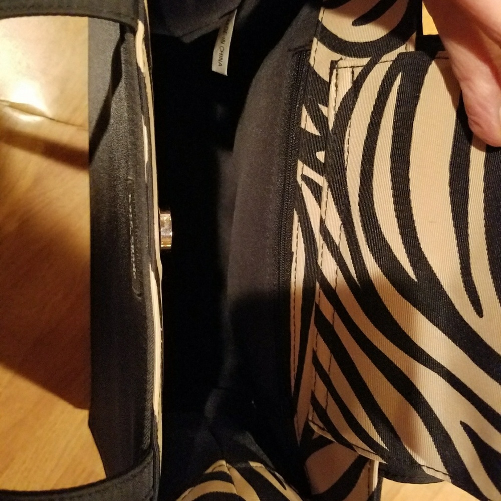 SOLD SOLD SOLD....HOLD for M...Zebra black purse - Picture 5 of 8